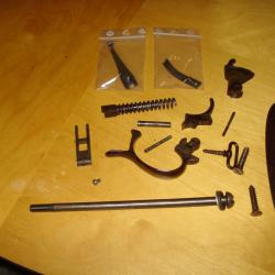 Lot de pi&egrave;ces pour Simplex ancien mod&egrave;le  &agrave; chien cal 16.