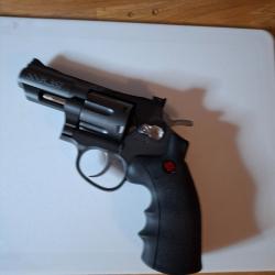 Revolver Crosman SNR 357.2,5 joules, super &eacute;tat avec accessoires.