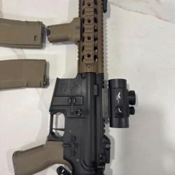 R&eacute;plique M4 en tr&egrave;s bon &eacute;tat