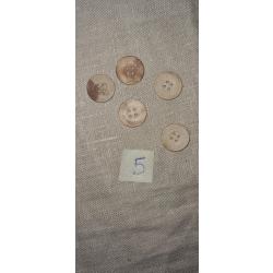 5 boutons en cartons 16/17 mm  ( A5)