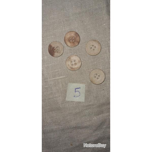 5 boutons en cartons 16/17 mm  ( A5)