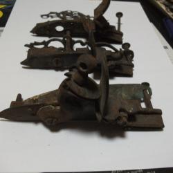 LOT PLATINES A SILEX POUR PISTOLET