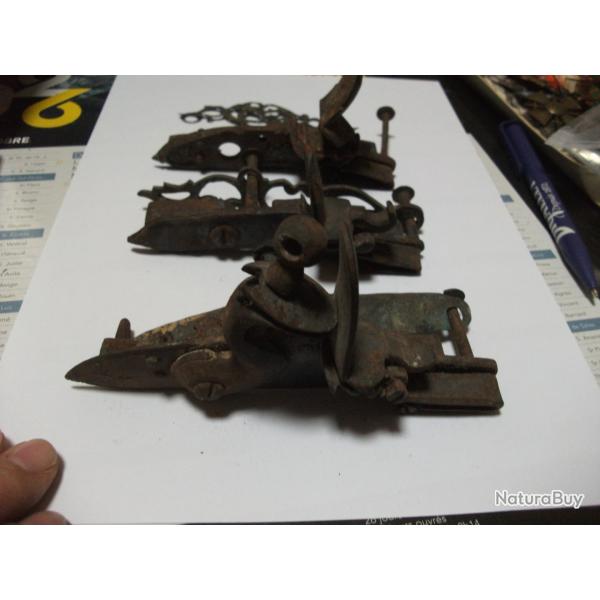 LOT PLATINES A SILEX POUR PISTOLET