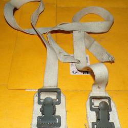 OUTIL MEDICAL : LOT DE 2 GAROTS POUR LE BRAS  , LARGEUR 2,5 CM LONGUEUR 70 CM ,  BON ETAT  VOIR PHOT