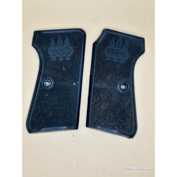 PAIRE DE PLAQUETTES DE PISTOLET BERETTA MODELE 1934/35