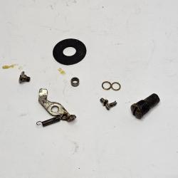 Lot de pi&egrave;ces dont bras d&eacute;clencheur - Moulinet Cargem 11