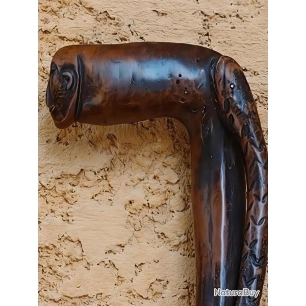 Sculpture �milie NAL la canne du serpent