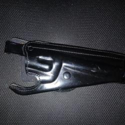 holster cuir pour r&eacute;volver