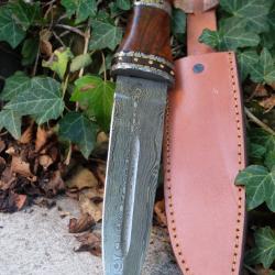 Couteau Scottish Sgian Dubh Lame & Garde Acier Damas 256 Couches Manche bois Etui Cuir F Artisanale
