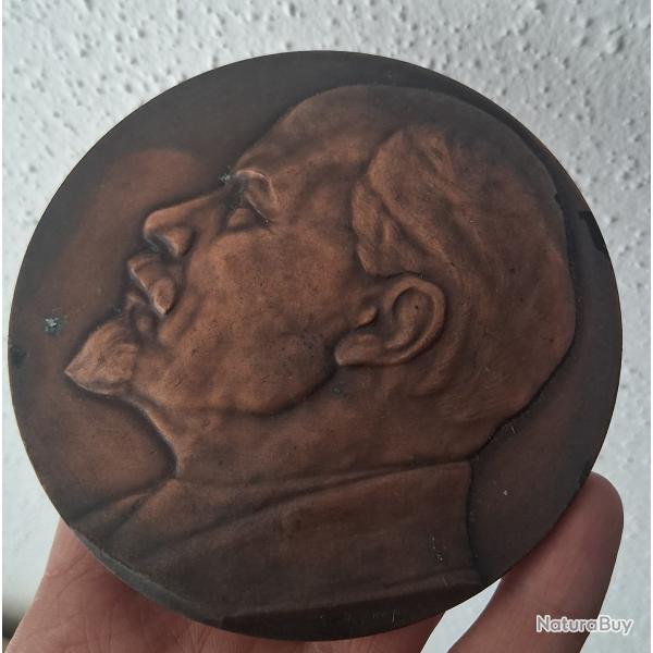 GRANDE M�DAILLE EFFET BRONZE "LENINE" SIGNATURE URSS CCCP