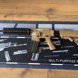Swiss Arms FN Herstal M4 RAS TAN CO2 4,5 mm  Bo&icirc;te d'origine