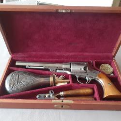 Revolver Rogers & Spencer r&eacute;plique calibre 44 neuf avec coffret bois