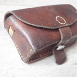 1916 : Trousse, pochette &agrave; mat&eacute;riel, entretien parabellum P06, P06/24 Suisse ou r&eacute;volver 1882/29.