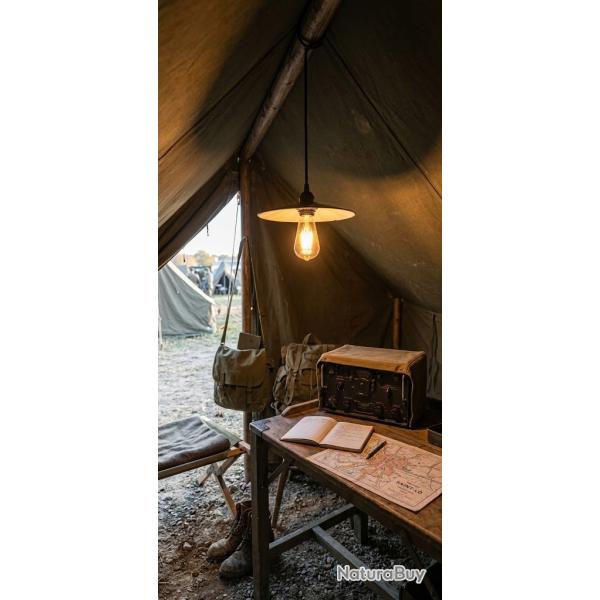 Lampe �maill�e vintage style WW2 pour campement US reconstitutions