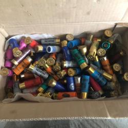LIVRAISON OFFERTE  lot +108 cartouches, balles . cal 12/70 tout plomb, toute marque, tout gramage