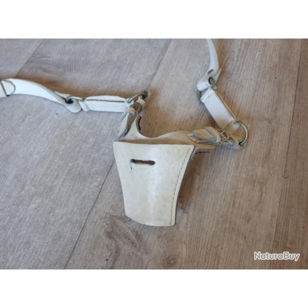 Baudrier porte glaive ou sabre suisse en buffle blanc