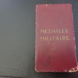 Boite pour m&eacute;daille militaire fran&ccedil;aise, 3&egrave;me R&eacute;publique