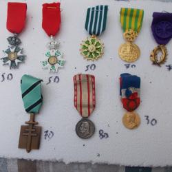 lot de m&eacute;dailles militaires et civiles A L'UNITE OU EN LOT!!!neuves!!RARE