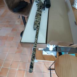 Vend fusil semi automatique camo Mossy oak shadow cal 12 canon 76 Achat neuf 2025 tir&eacute; 10 fois.