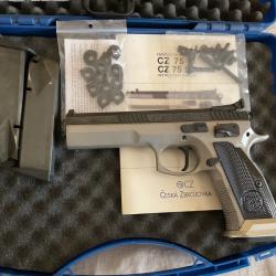 Pistolet CZ 75 STANDARD IPSC Cal. 40 S&W