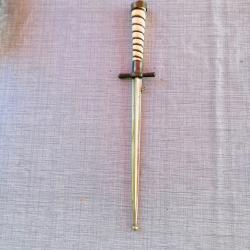 DAGUE PETITE VERTU