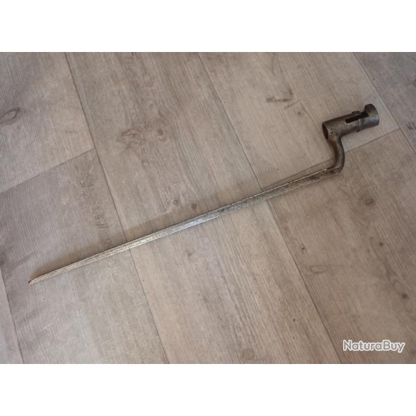 Baionnette � douille, suisse, � triple fentes