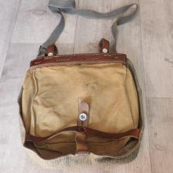 1937 Musette, Sac &agrave; pain Suisse - El&eacute;ment de paquetage, sac &agrave; dos