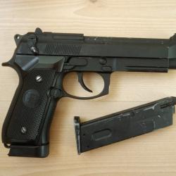 M9 kjw avec 2 chargeurs