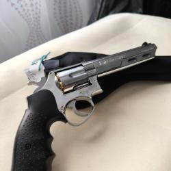 Revolver