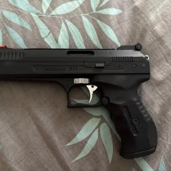Pistolet Beeman P17 calibre 4.5 en tr&egrave;s bon &eacute;tat