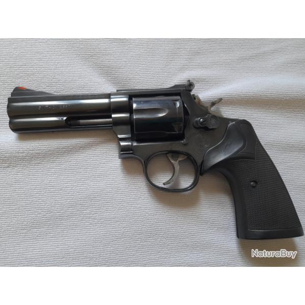 Revolver 357 smith & wesson 586 4"