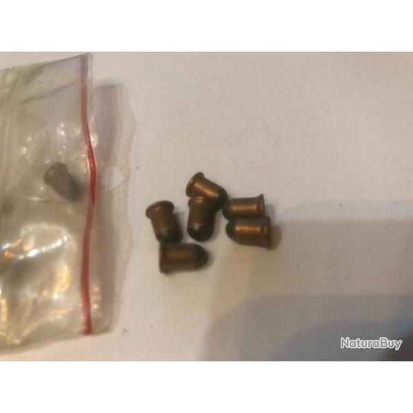 75 anciennes cartouches calibre 4 mm percussion annulaire � balles rondes