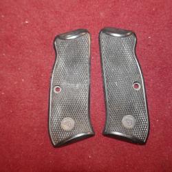 Plaquettes de CZ75 en plastique dur ancienne g&eacute;n&eacute;ration
