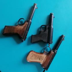 3pistolets &agrave; air 4,5mm , 1 diana 2 ,1 milbro et 1 akah 5