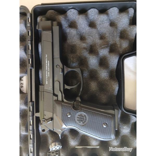 BERETTA 92 NOIR 4,5 MM CO2. AVEC mallette UMAREX