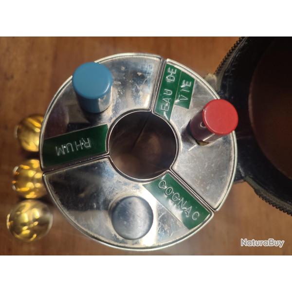 Service � alcools de voyage  Flasques a identifier