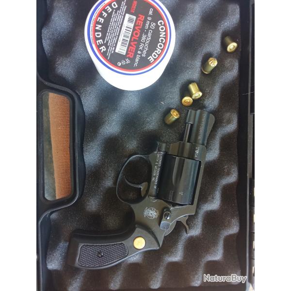 Pistolet � blanc, 9mm avec malette et balles a blanc