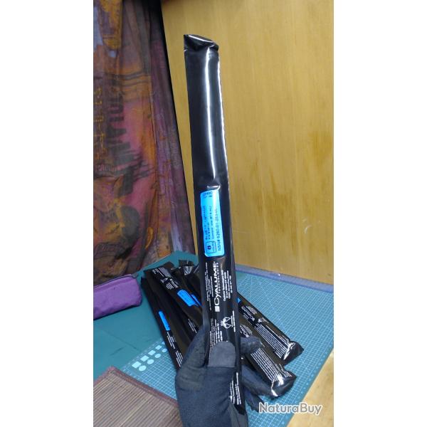 Pack de 20 cyalumes bleus de 15" (environ 40 cm), avec une dur�e d'�clairage de 8 heures.