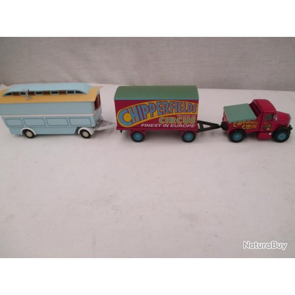 model r�duit   - Attelage de cirque - CORGI  - dans sa boite d'origine 1/43 em ? Comme neuf 1Kg 150