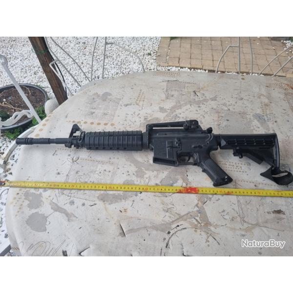 Fusil Colt M4A1 carabine RIS Sportline AEG Classic Army