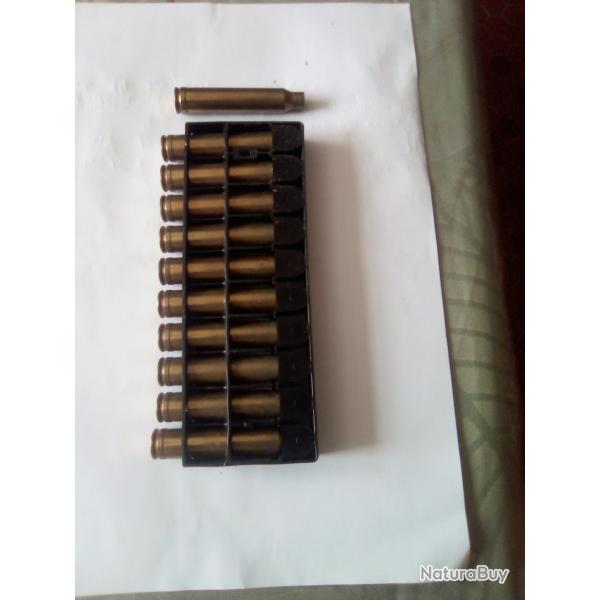 11 douilles de calibre 300 Winchester Magnum