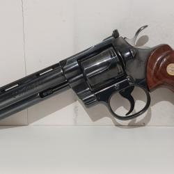 Revolver COLT PYTHON