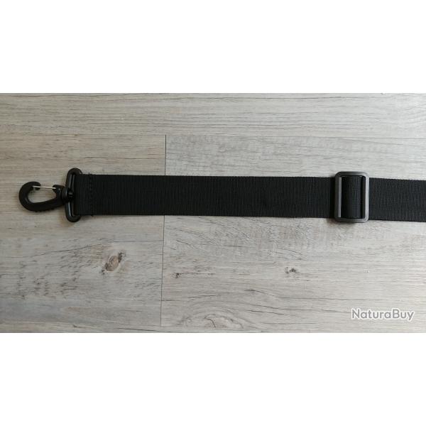 Sangle d'�paule pour sacoche - Noir - Nylon - 2 mousquetons - l.3,8 x L.77/138 cm