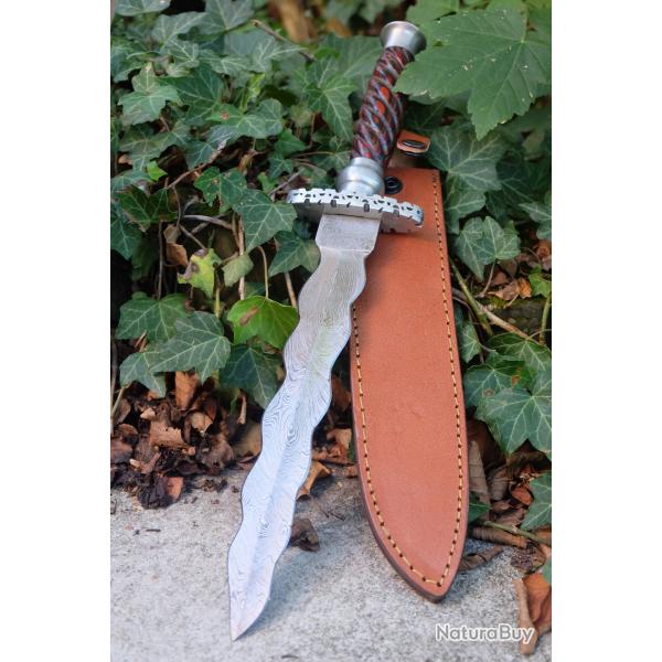 Couteau Dague De Chevalier Lame Acier Damas 256 Couches Manche Bois Garde Nickel Etui Cuir Artisanat