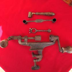 Ancien ensemble fabrication munition chasse