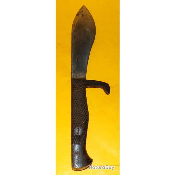 COUTEAU REGLEMENTAIRE  ESPAGNOL " BOLO " MODELE 1942 � , FABRICATION ESPAGNOLE A TOLEDE  , BON ETAT