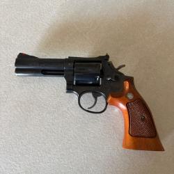 Smith et Wesson modele 586 4pouces comme neuf