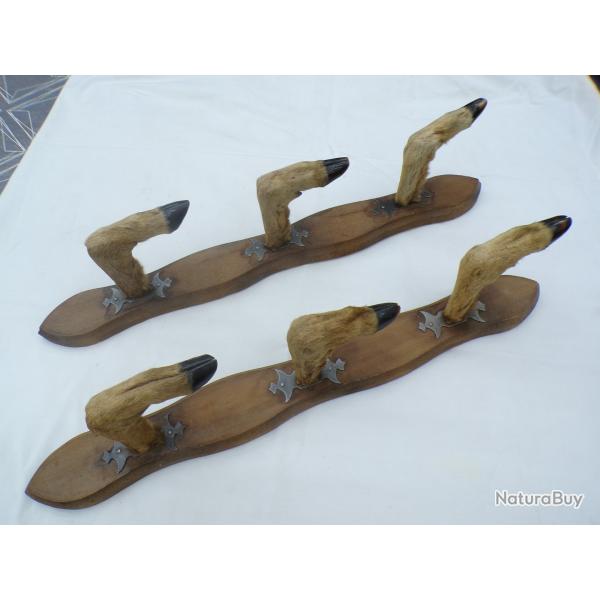PAIRE DE PORTES-FUSILS TRIPLES ( PATTES DE CHEVREUILS)