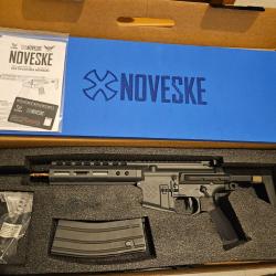R&eacute;plique airsoft ghetto blaster GBBR double eagle.