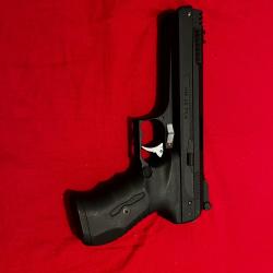 Pistolet &agrave; plomb de comp&eacute;tition HW 40 PCA 4,5
